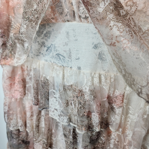 CJ Banks Lace Top Layered Paisley Print Pale Pink and Gray Plus Size 1X - Picture 9 of 11